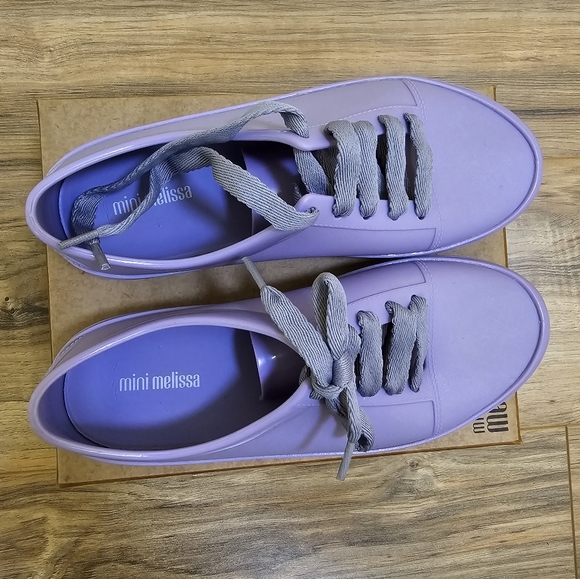 Mini Melissa Street lilac sneakers, size US 4 - Picture 2 of 6